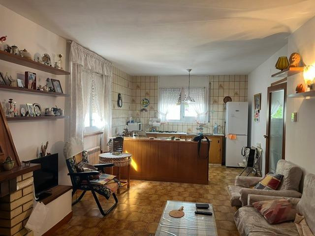 OPORTUNIDAD CASA ESQUINERA PARA ENTRAR - foto 4