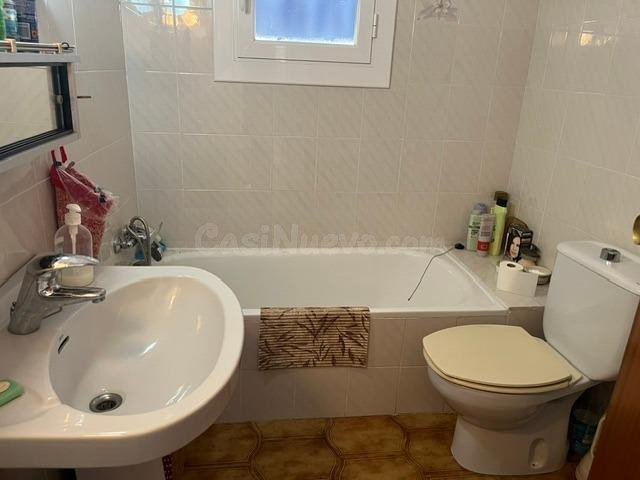 OPORTUNIDAD CASA ESQUINERA PARA ENTRAR - foto 5