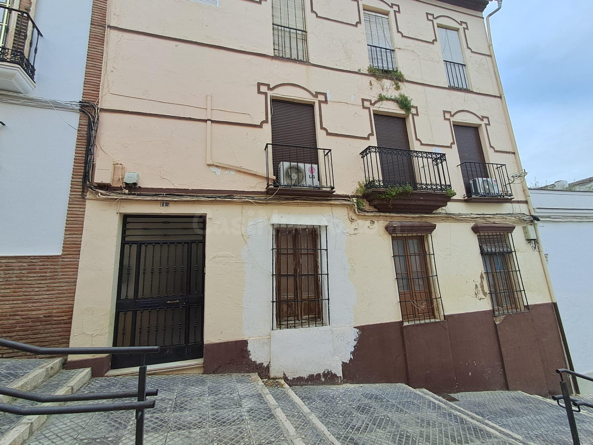 Venta de Piso  para reformar en Puente Genil (NO VISITABLE)