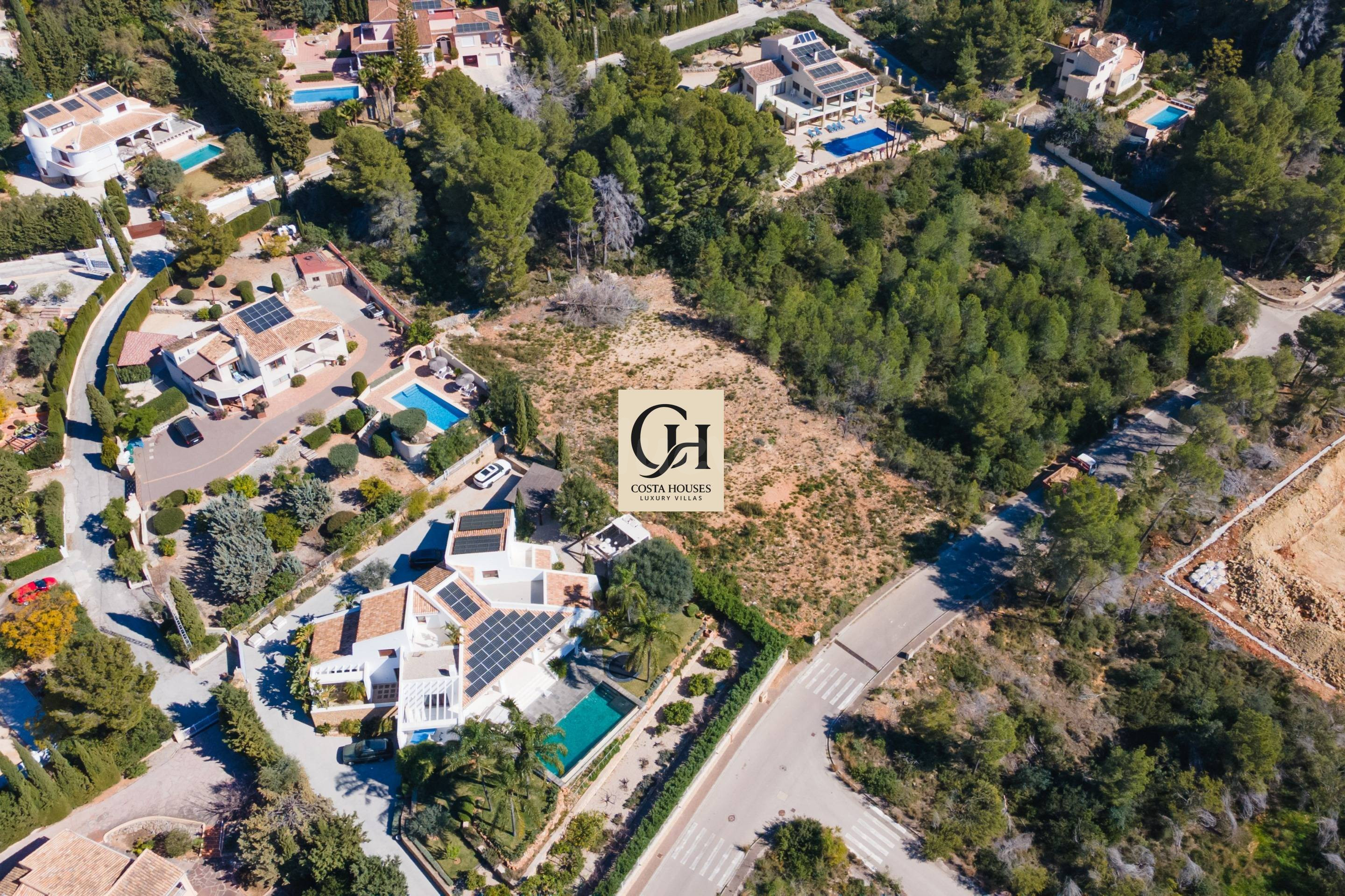 EN VENTA PARCELA CON LICENCIA Y PROYECTO DE VILLA DE LUJO EN LA PRESTIGIOSA ZONA DEL MONTGO JAVEA