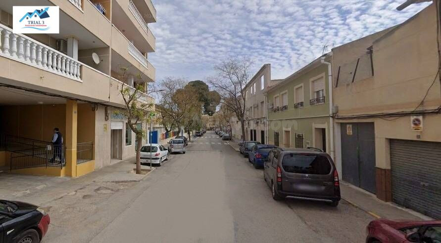 Venta de Piso + Garaje en Tobarra (Albacete) - foto 2