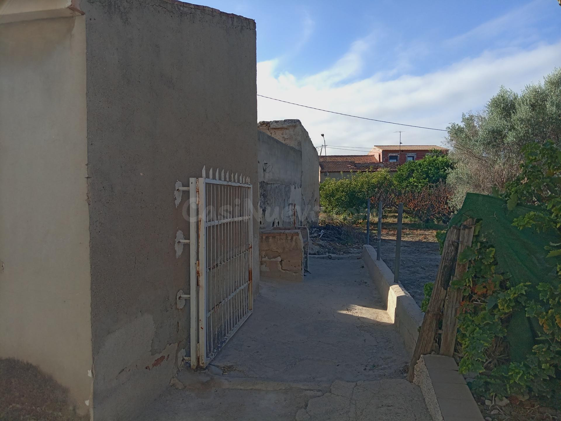 Dos casas por el precio de una, con huerta en Las Torres de  - foto 2