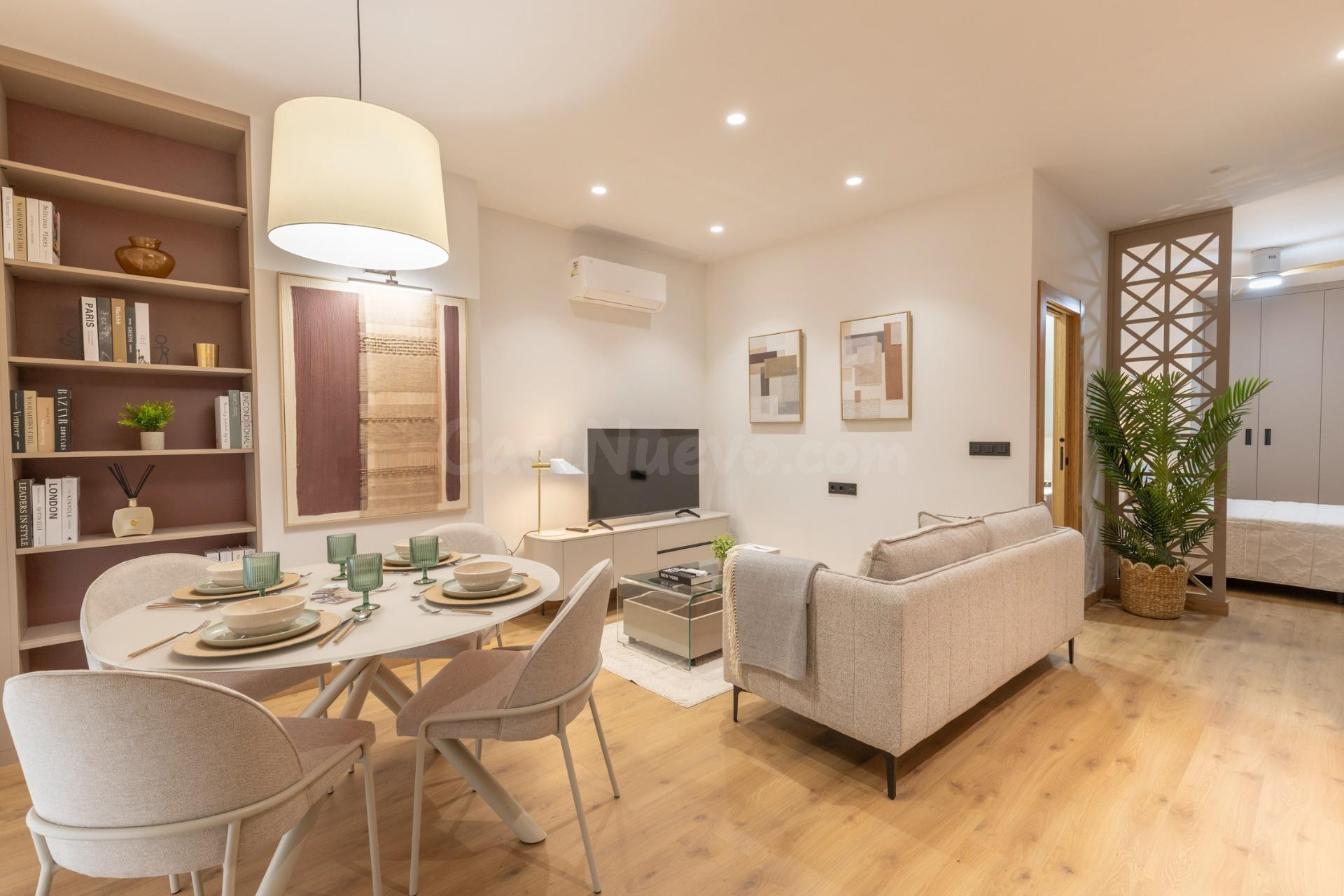 MODERNO ESTUDIO TIPO LOFT AMUEBLADO EN URBANIZACIÓN VILLA PINEDA - ZONA VILLAREJO