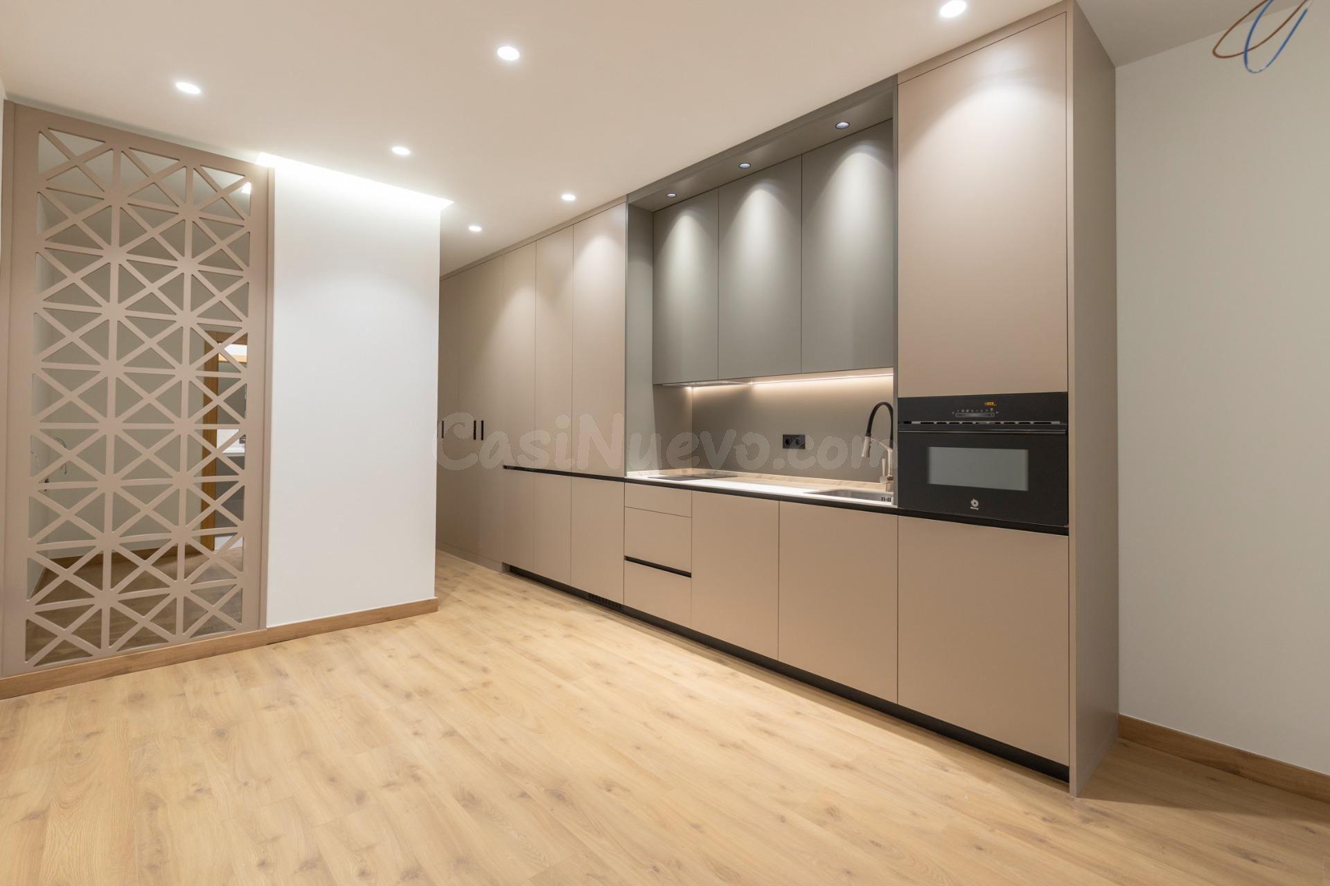 MODERNO ESTUDIO TIPO LOFT EN URBANIZACIÓN VILLA PINEDA - ZONA VILLAREJO
