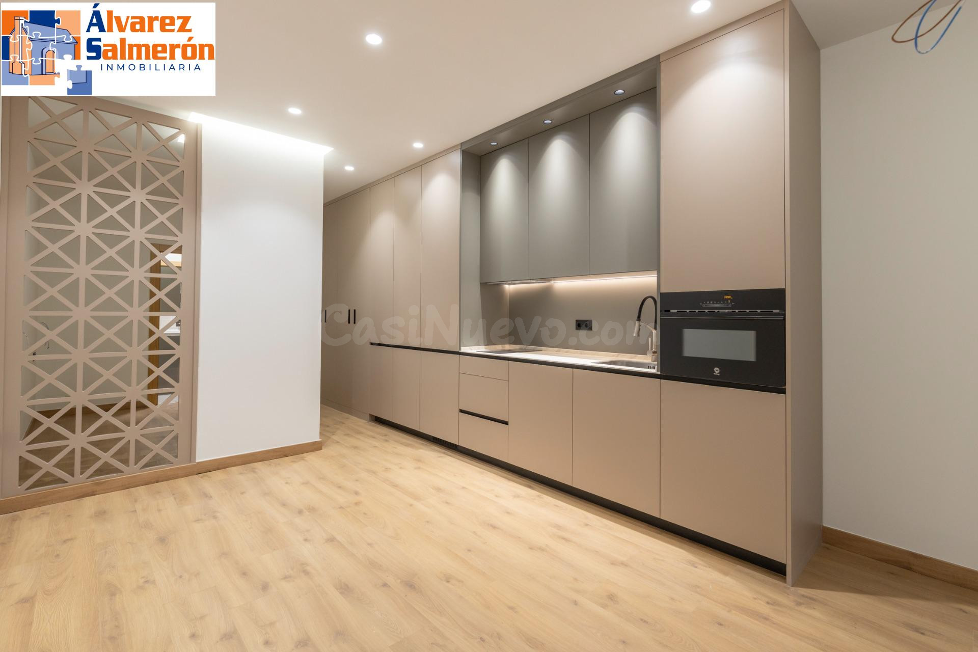MODERNO ESTUDIO TIPO LOFT EN URBANIZACIÓN VILLA PINEDA - ZONA VILLAREJO
