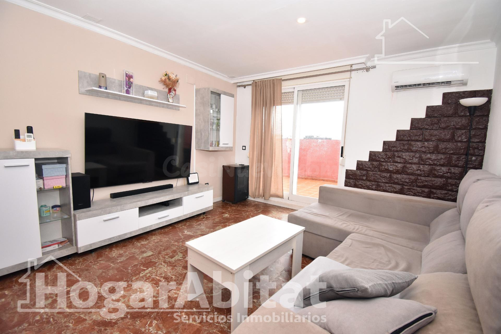 ¡Vistas panorámicas! Ático amplio y sofisticado con terraza  - foto 3