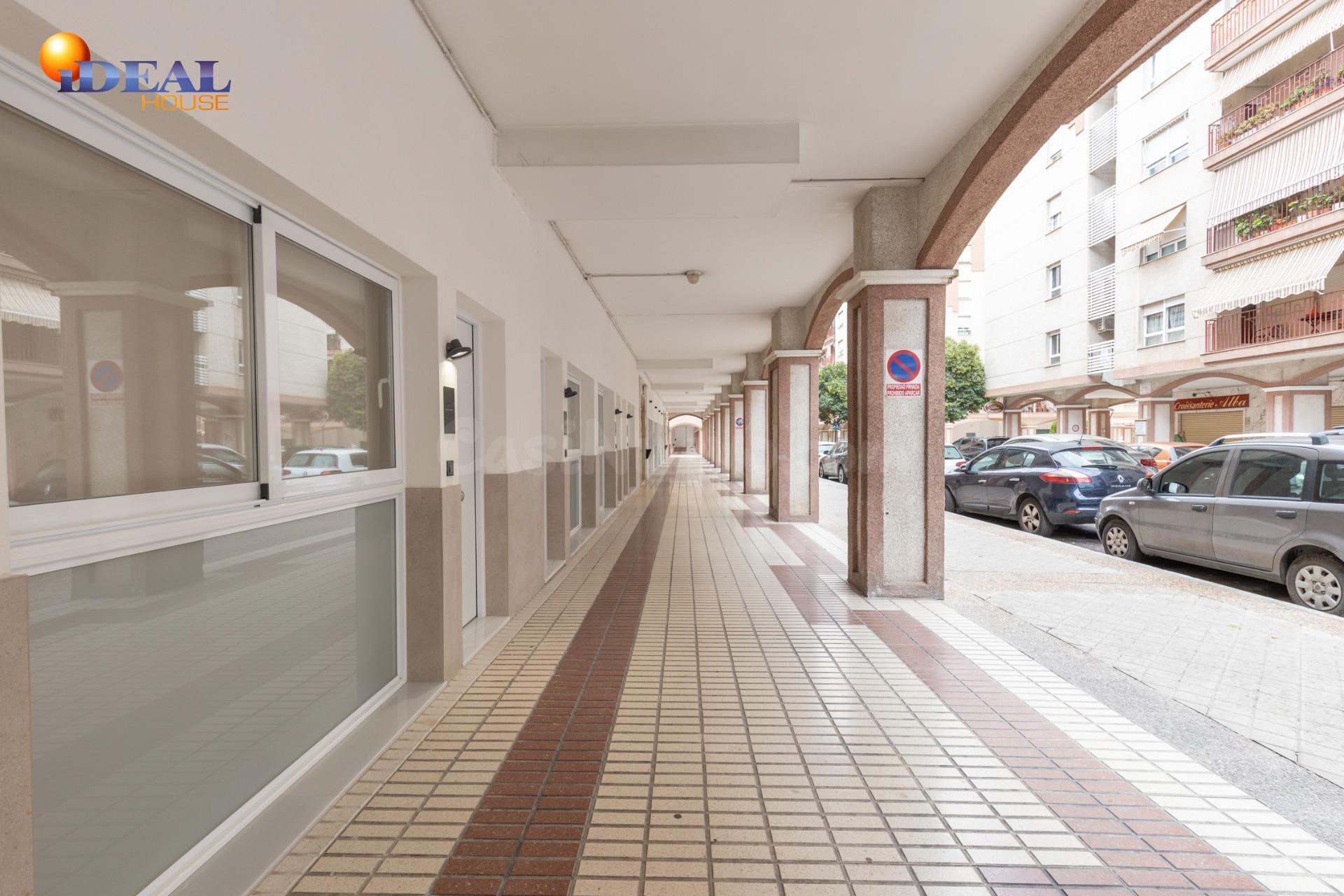 MODERNO ESTUDIO TIPO LOFT EN URBANIZACIÓN VILLA PINEDA - ZONA VILLAREJO