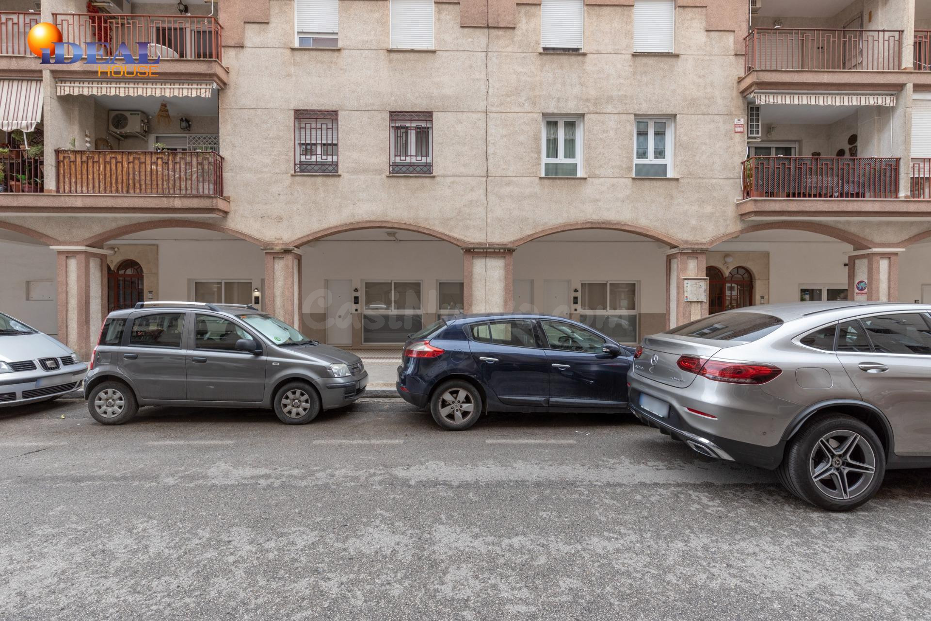 MODERNO ESTUDIO TIPO LOFT EN URBANIZACIÓN VILLA PINEDA - ZONA VILLAREJO