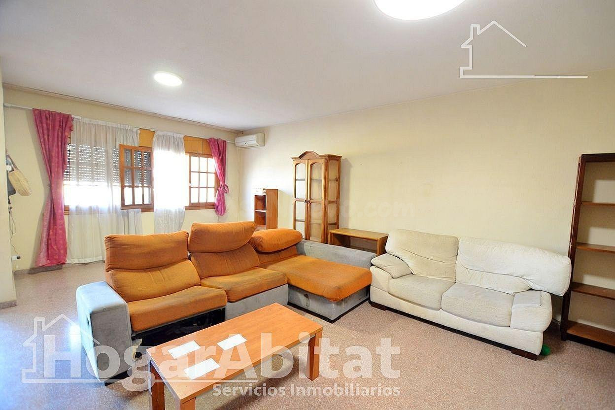 Atractivo chalet muy amplio y luminoso con terraza, garaje y jacuzzi