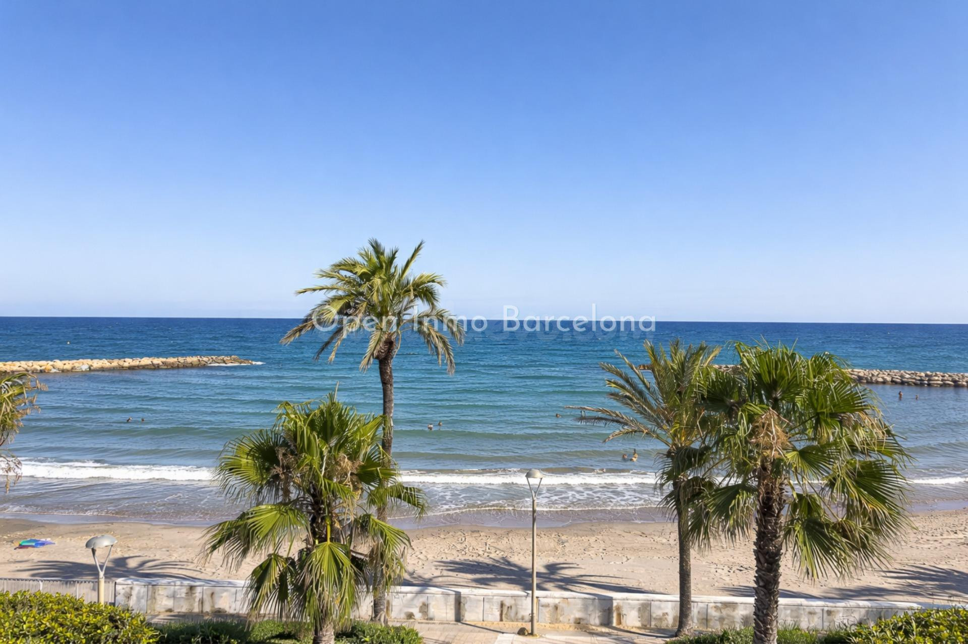 Casa exclusiva delante del Mar en Prat de Vilanova - foto 2