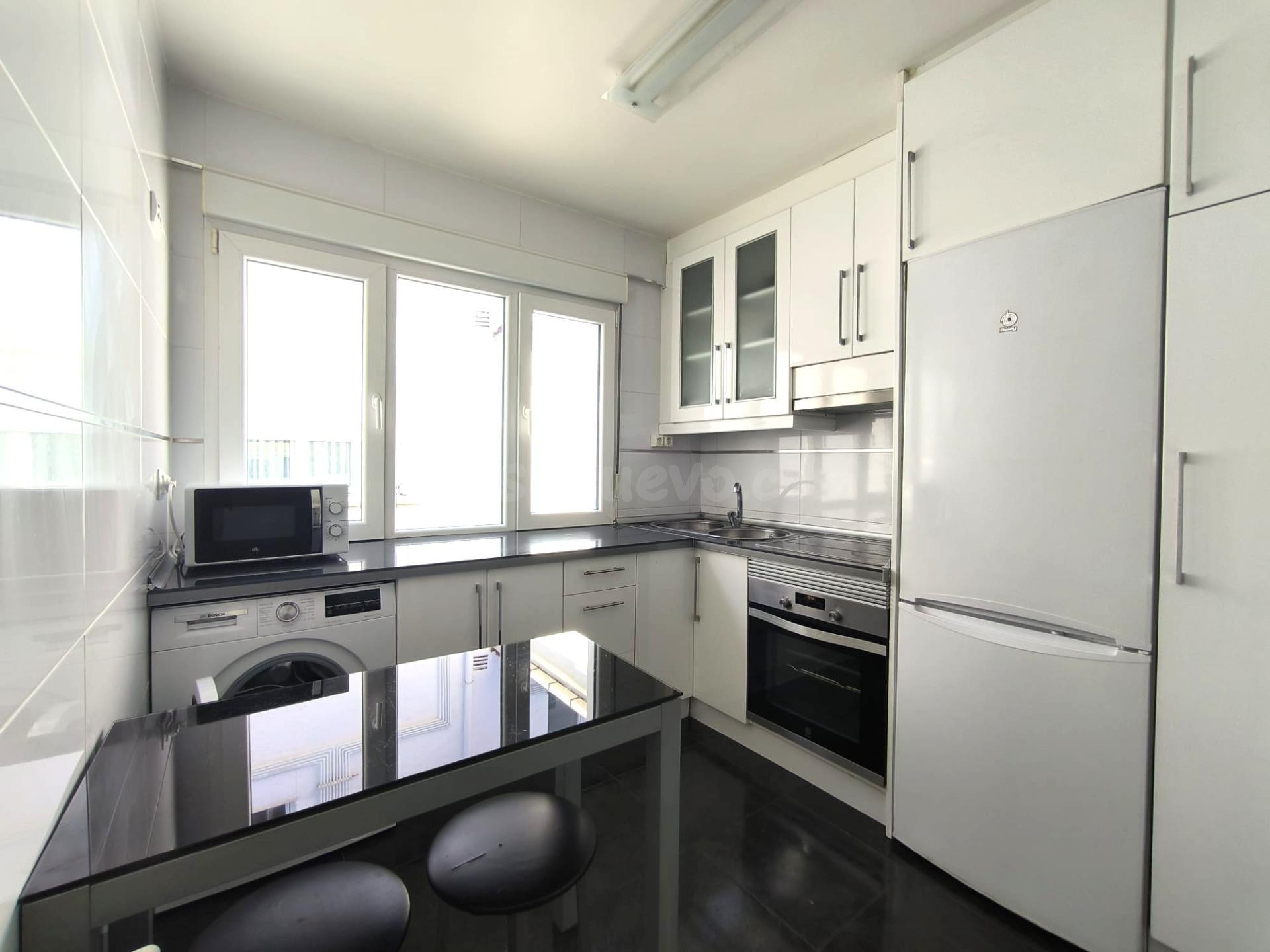 VIVIENDA 94 M2 REFORMADA MINIMALISTA EN VENTA EN EL CENTRO D - foto 3