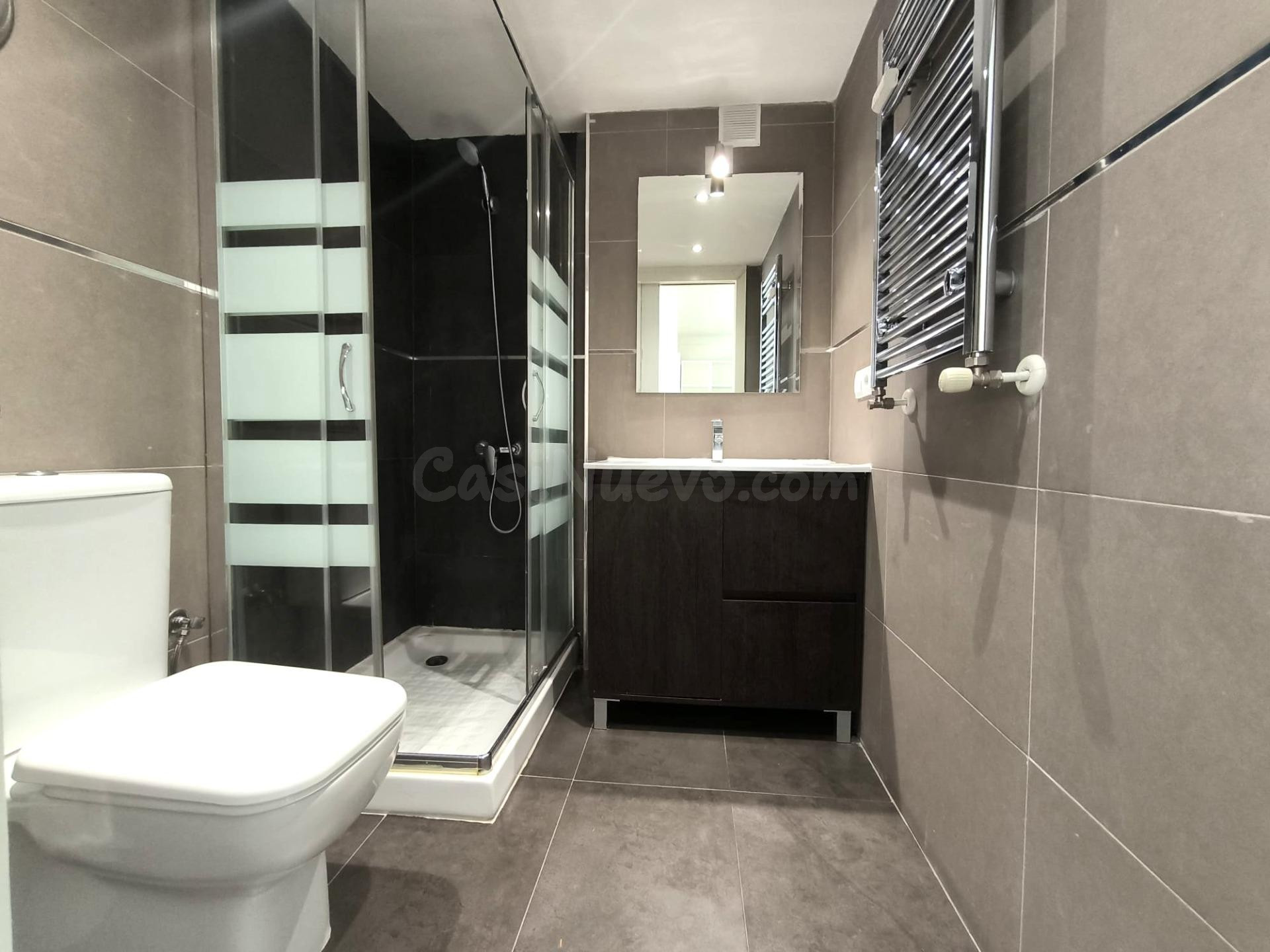 VIVIENDA 94 M2 REFORMADA MINIMALISTA EN VENTA EN EL CENTRO D - foto 4