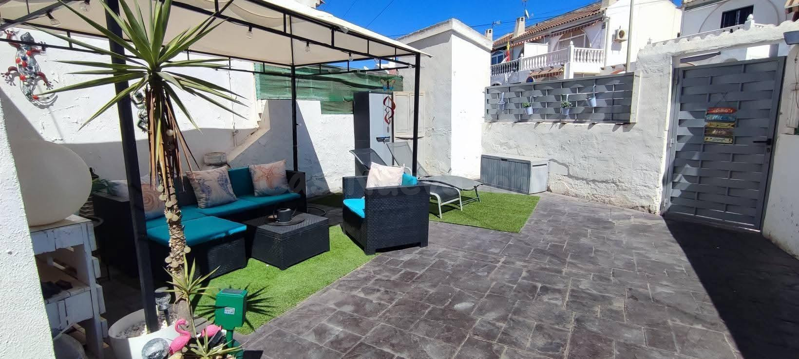 Apartamento renovado 2 hab. en El Chaparral, Torrevieja