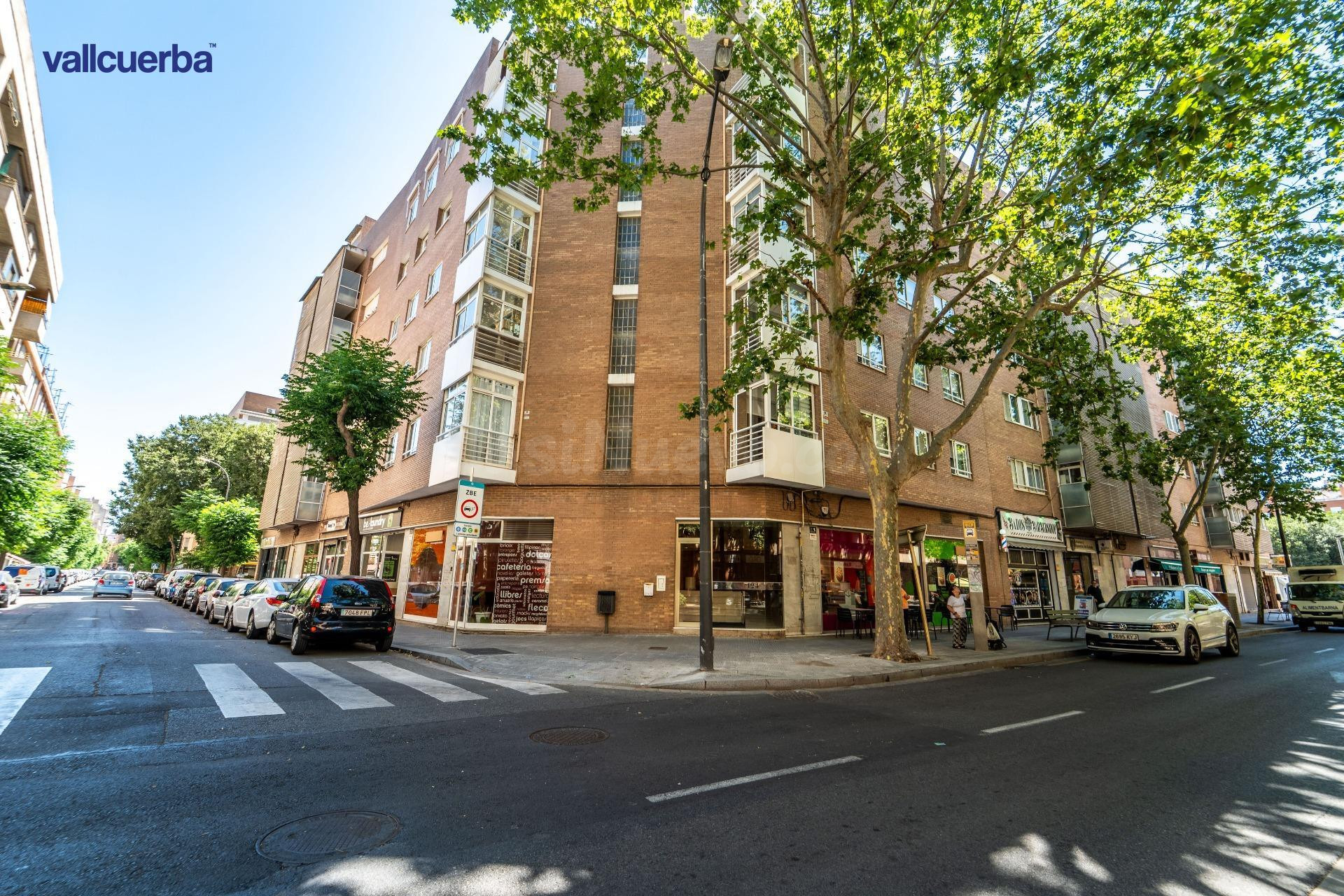 GRAN PISO Y PARKING EN REUS (PAÏSOS CATALANS)
