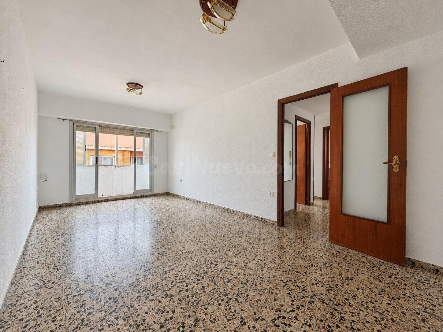 PISO A LA VENTA EN MELIANA