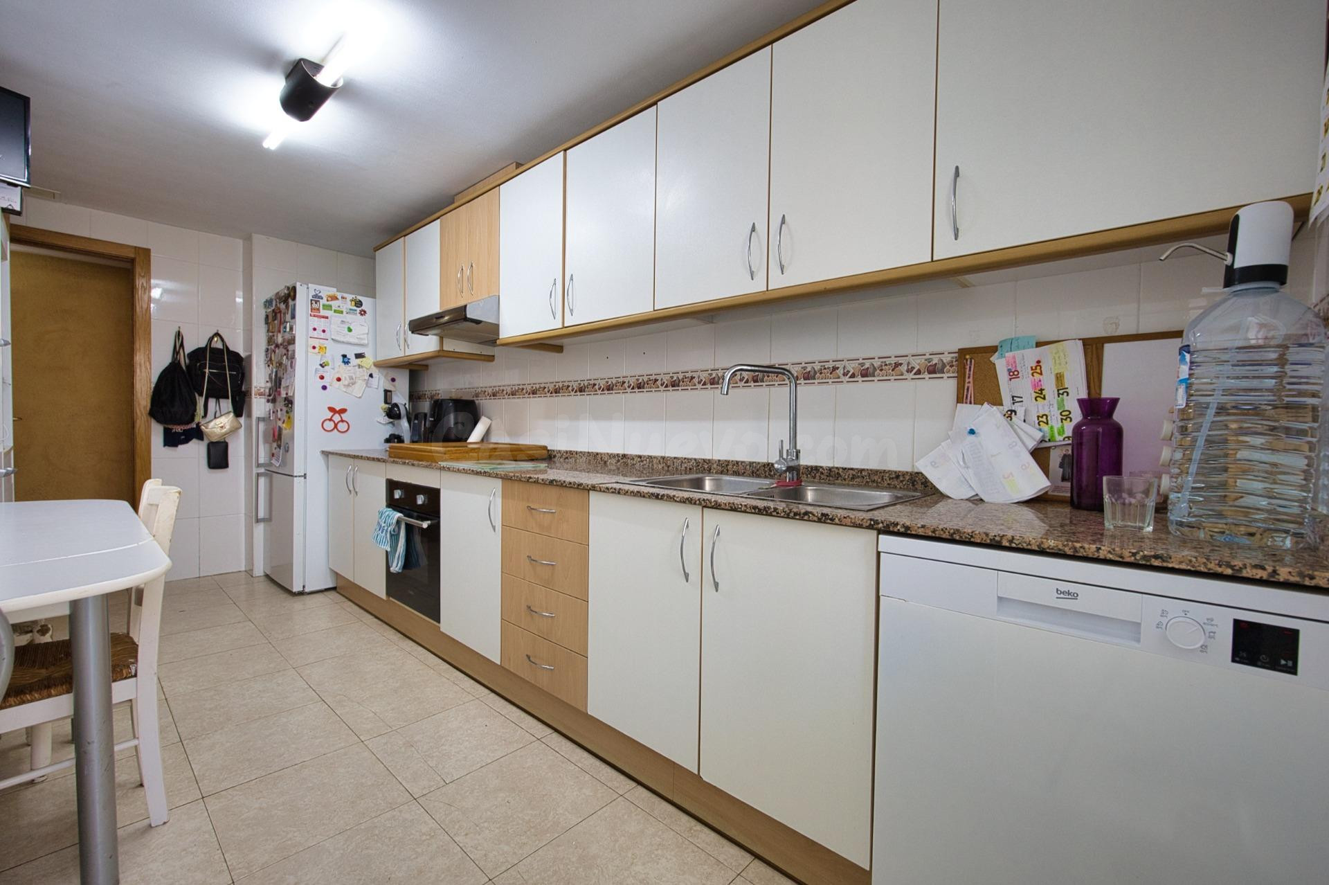 BONITO PISO ZONA VICENTE SAVALL