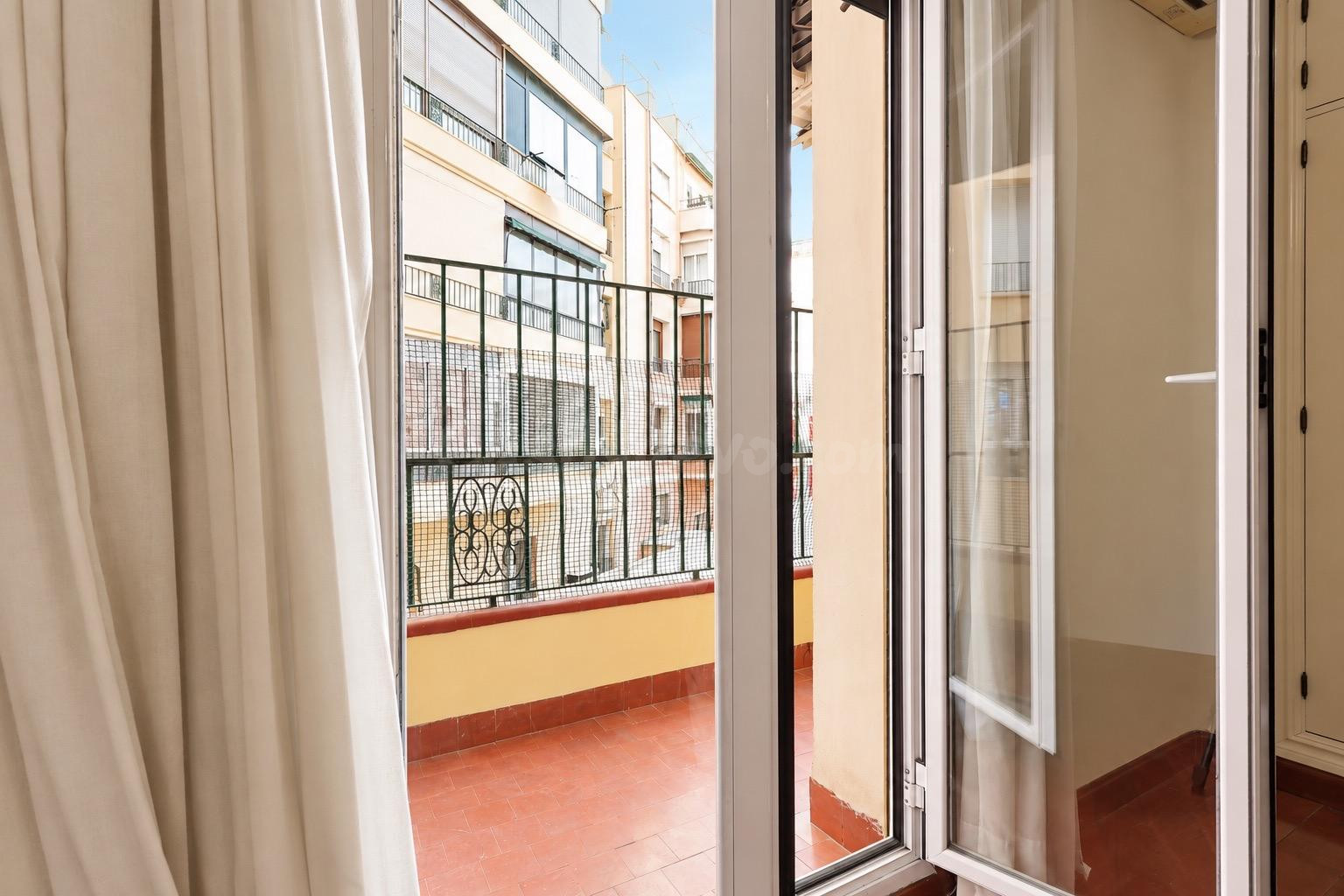 Piso en Calle Alcalá. A Reformar