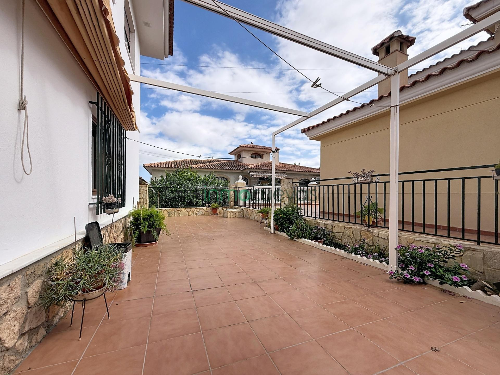 CHALET INDEPENDIENTE EN CUEVAS DEL ALMANZORA (ALMERÍA) | ESPACIO, TRANQUILIDAD Y MÚLTIPLES POSIBILIDADES