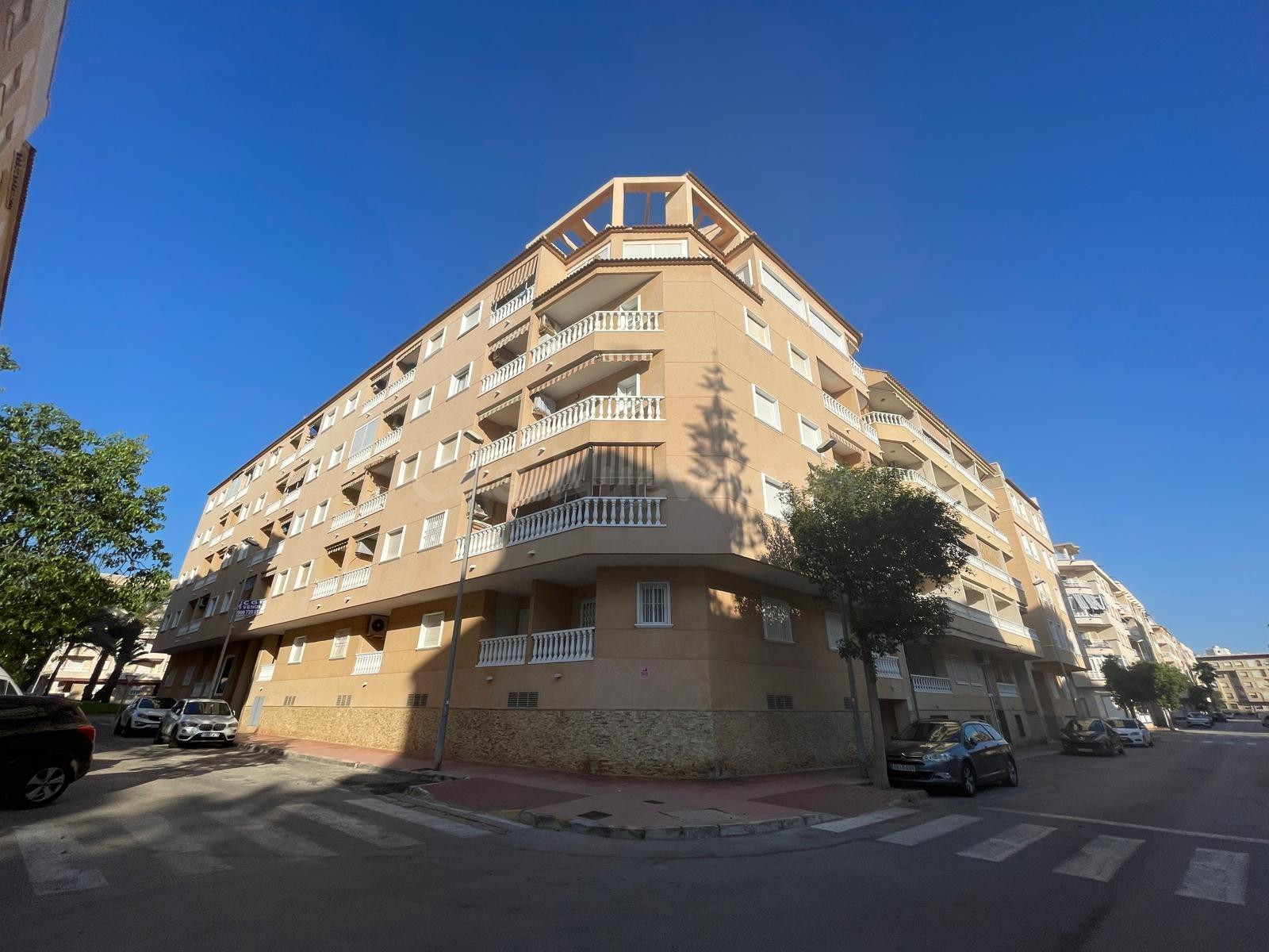 Apartamento de 3 dormitorios con garaje y orientación sureste