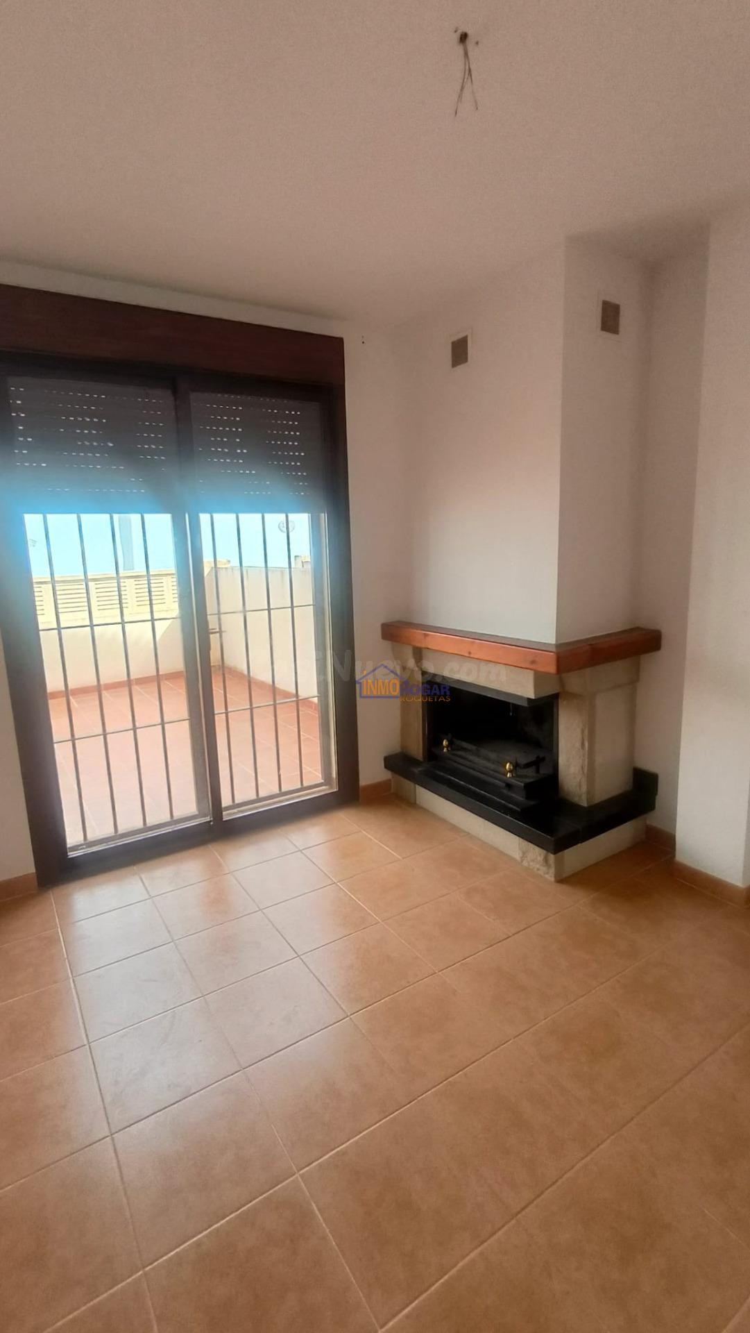 Amplio Adosado en el Corazón de Fondon por solo €125,000