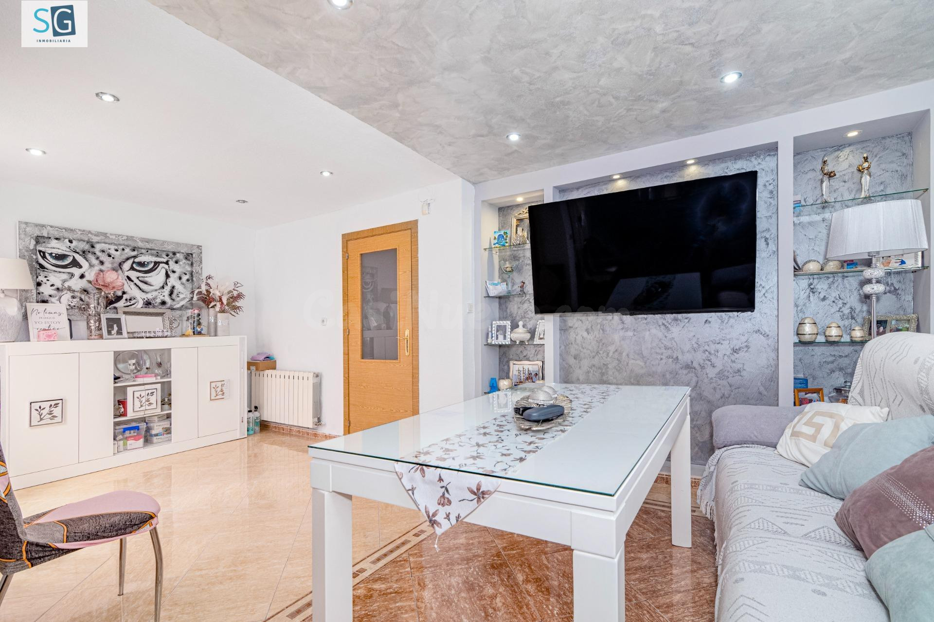 Espléndida Casa en Vega de Granada, ¡Listo para Entrar a Viv - foto 5