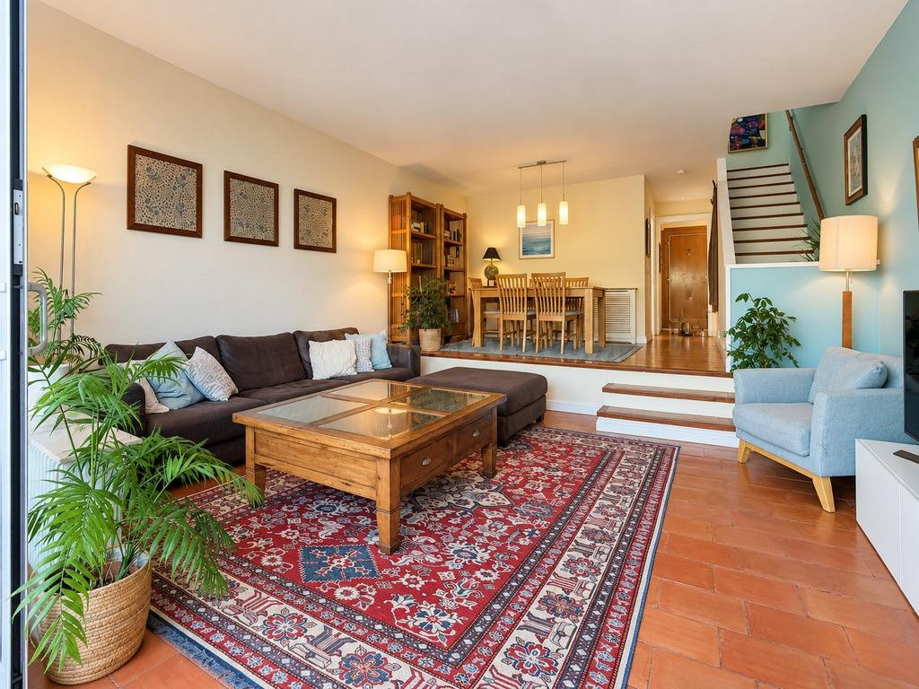 chalet pareado en urbanización cerrada en zona norte Pozuelo