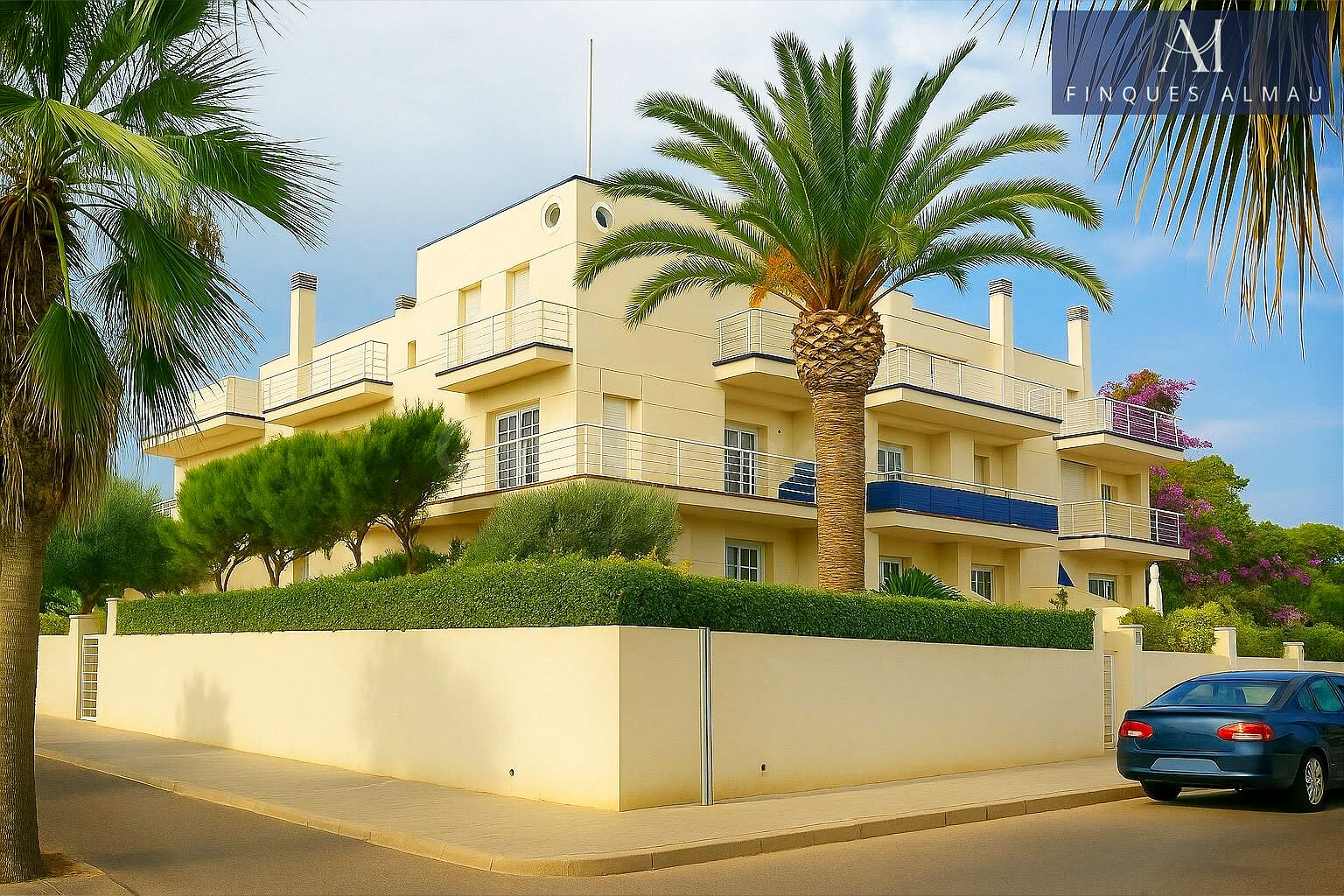 Exclusiva Casa en Primera Línea del Mar