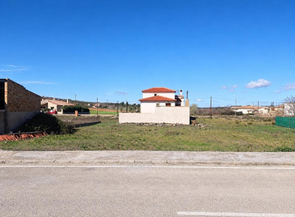 TERRENO URBANO DE 1.021 m² EN CARDENETE (CUENCA) - foto 5