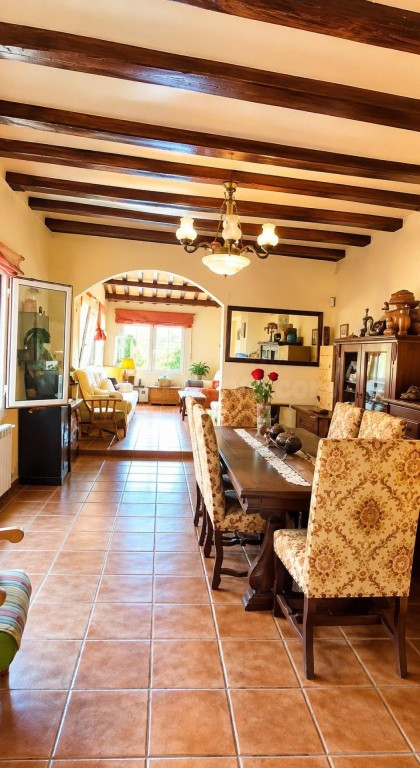 Una casa con historia, un hogar para tu futuro. - foto 2