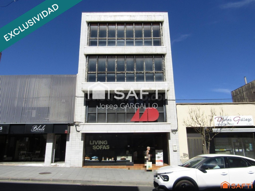 Edificio comercial en pleno centro de Móra d'Ebre