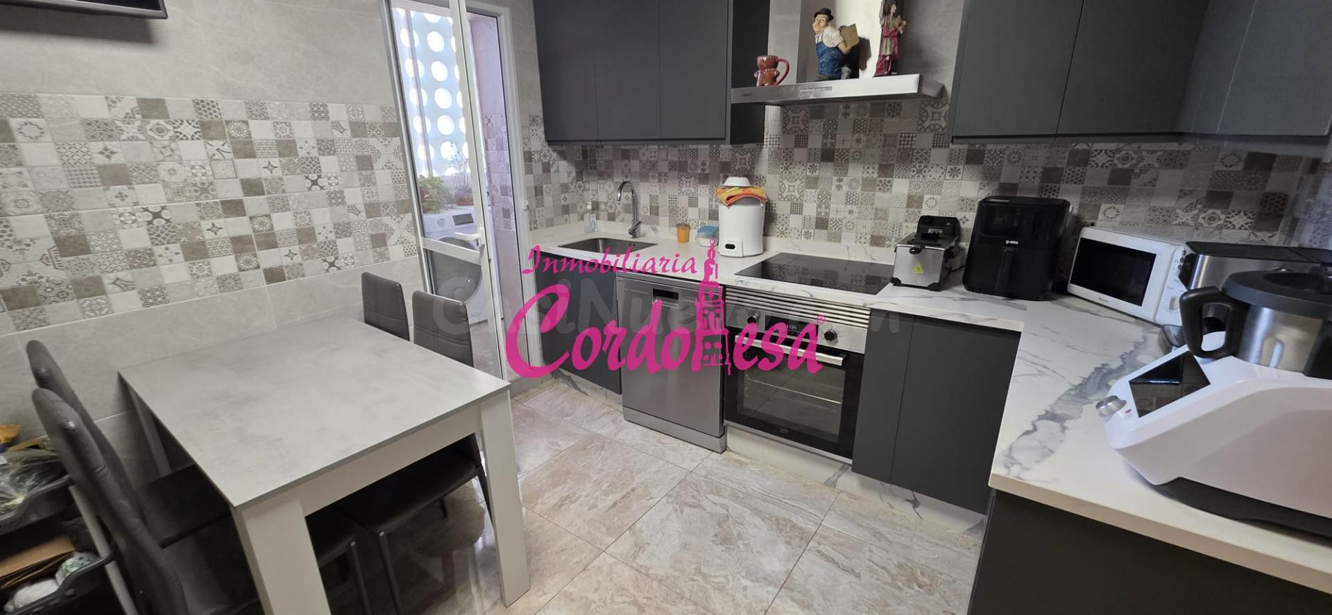 Amplio y Luminoso Piso en Fuensanta, Córdoba por €165,000