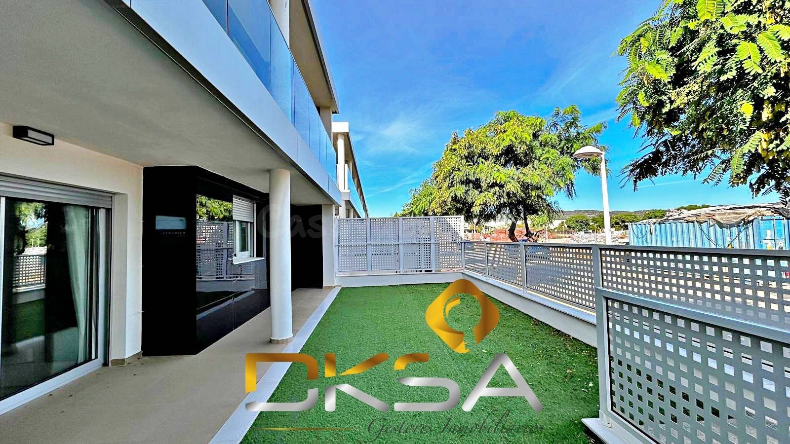 103 M2, JARDÍN, GARAJE Y TRASTERO A UN PASO DE LA PLAYA - foto 2