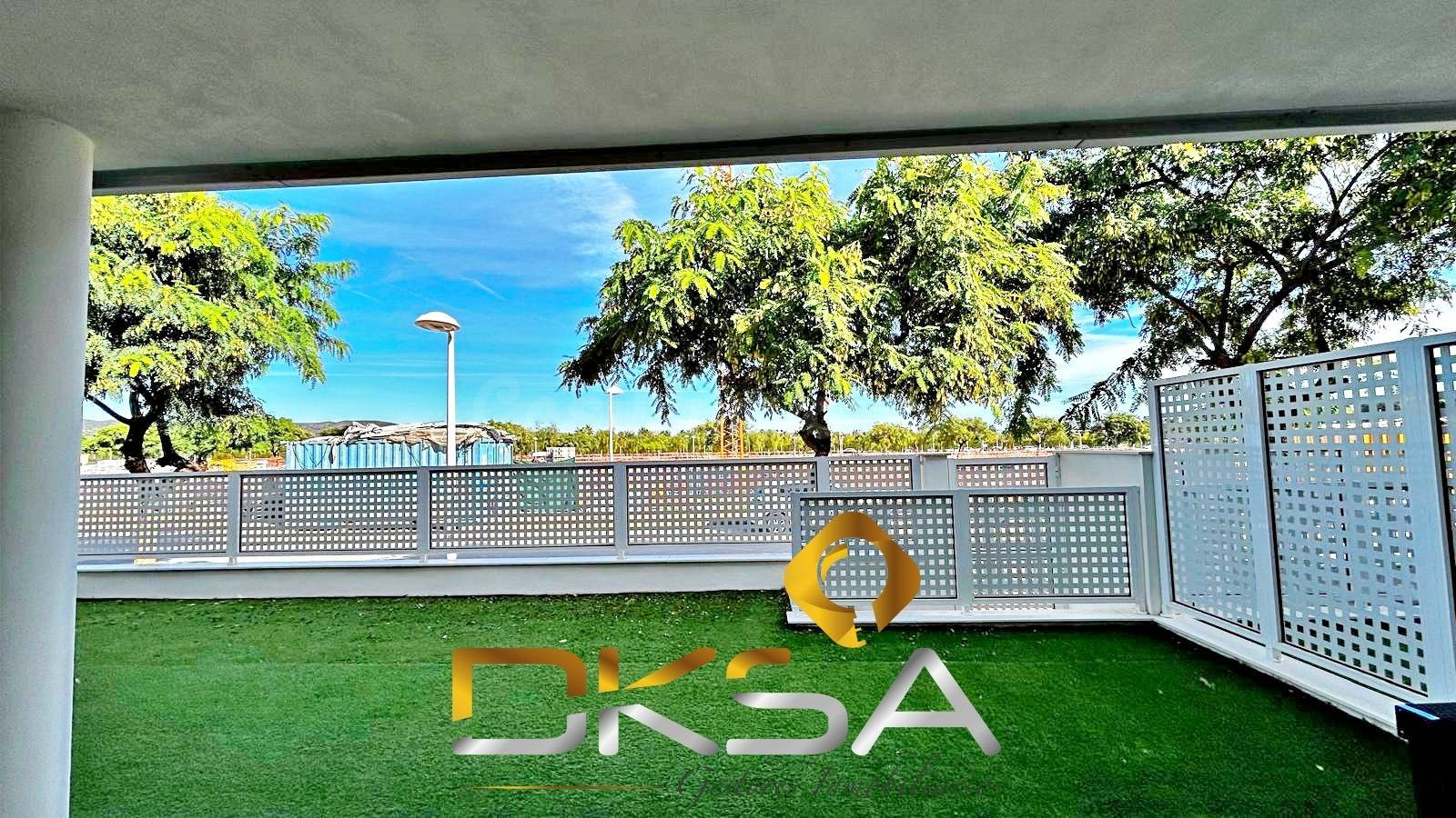103 M2, JARDÍN, GARAJE Y TRASTERO A UN PASO DE LA PLAYA - foto 3