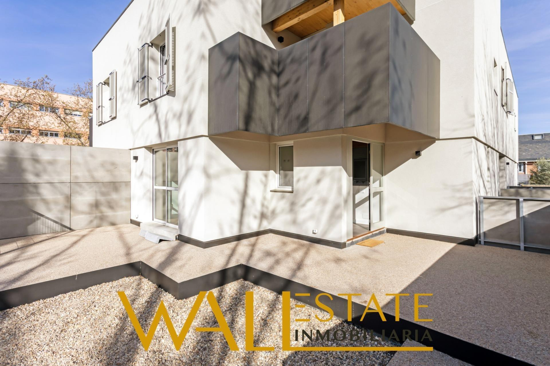 Chalet Sostenible de Obra Nueva: Confort y Modernidad