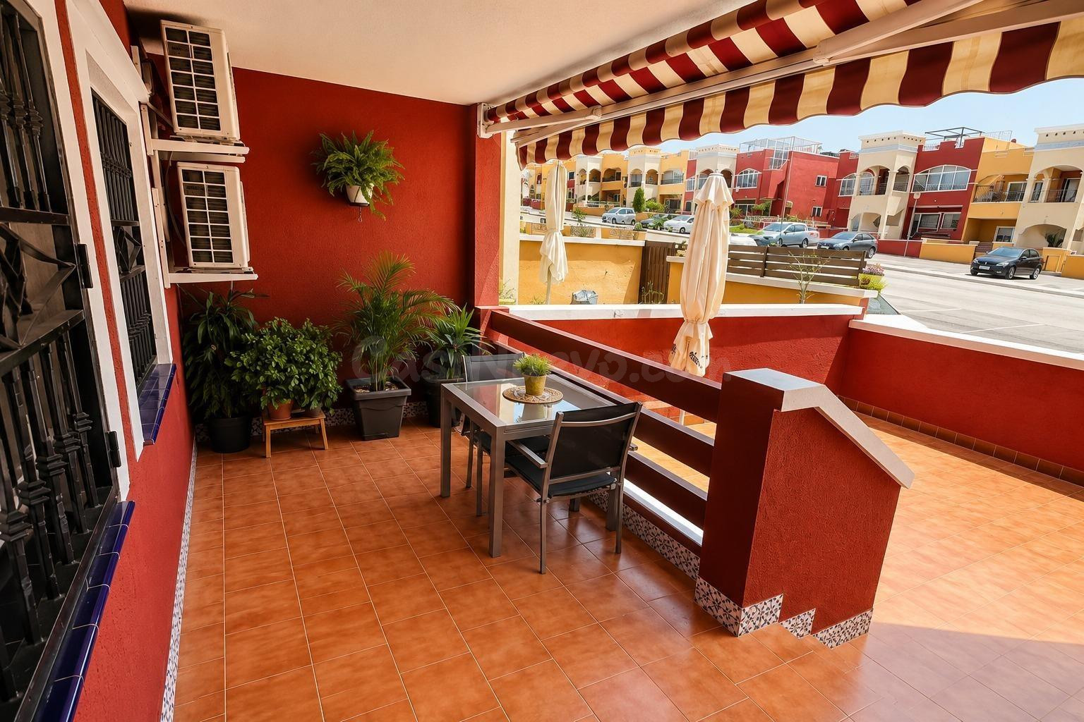 BUNGALOW PLANTA BAJA EN LOS ALTOS!