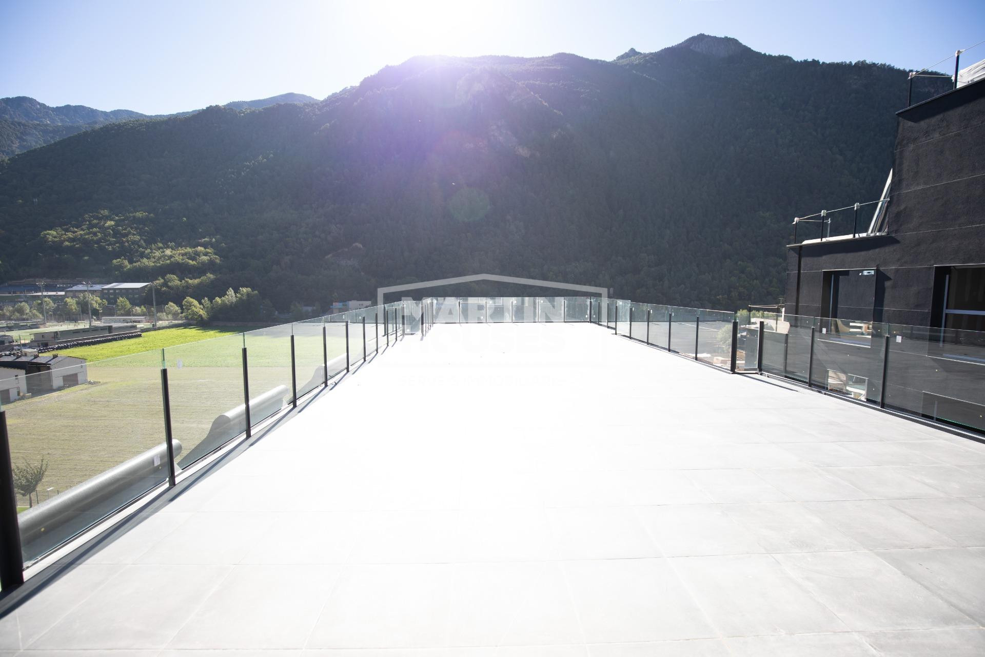ÁTICO DE 4 habitaciones CON TERRAZA DE 133 M2