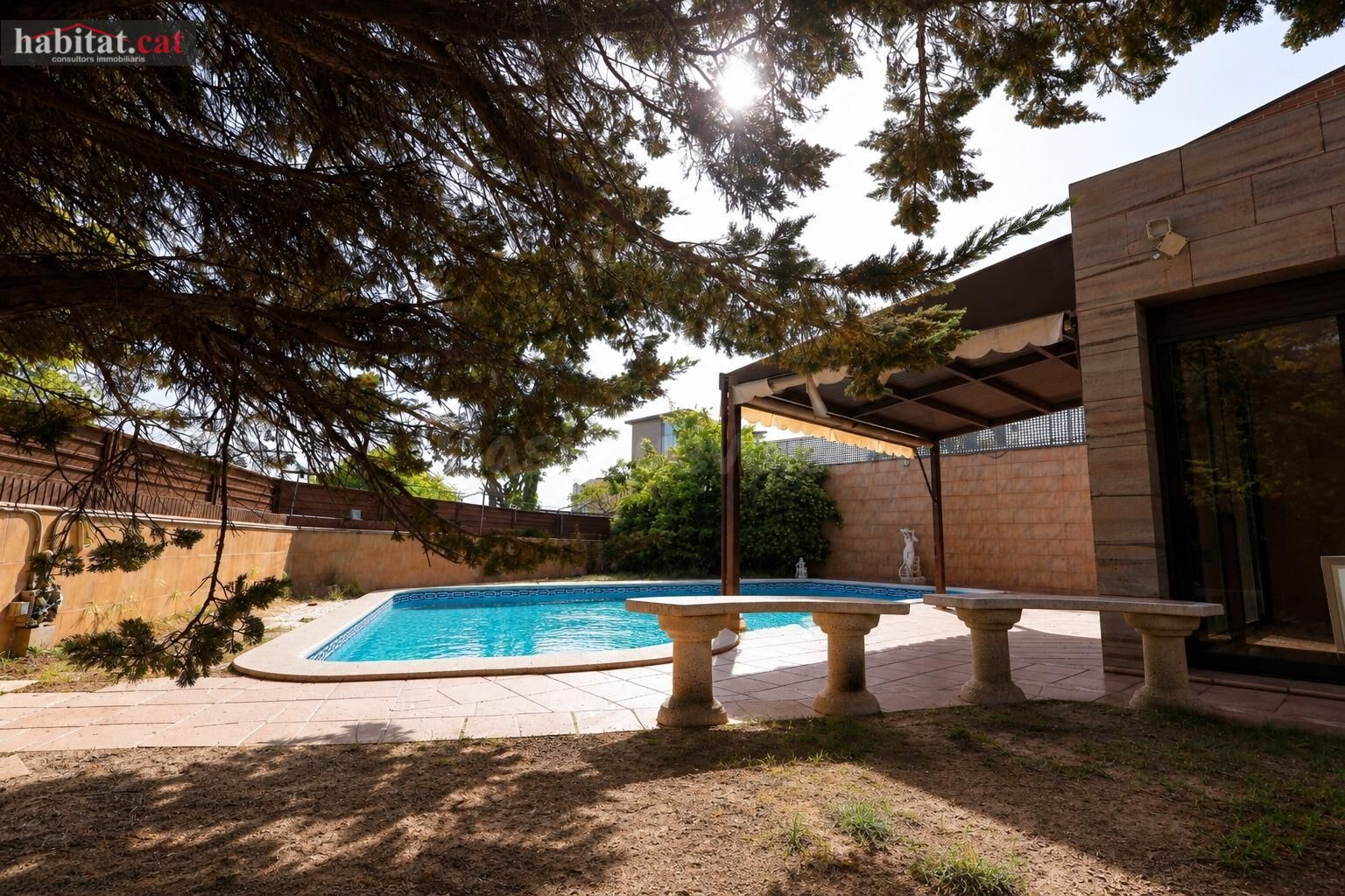 ESPECTACULAR CASA ESQUINERA EN EL ARAGAI - VILANOVA I LA GEL - foto 3