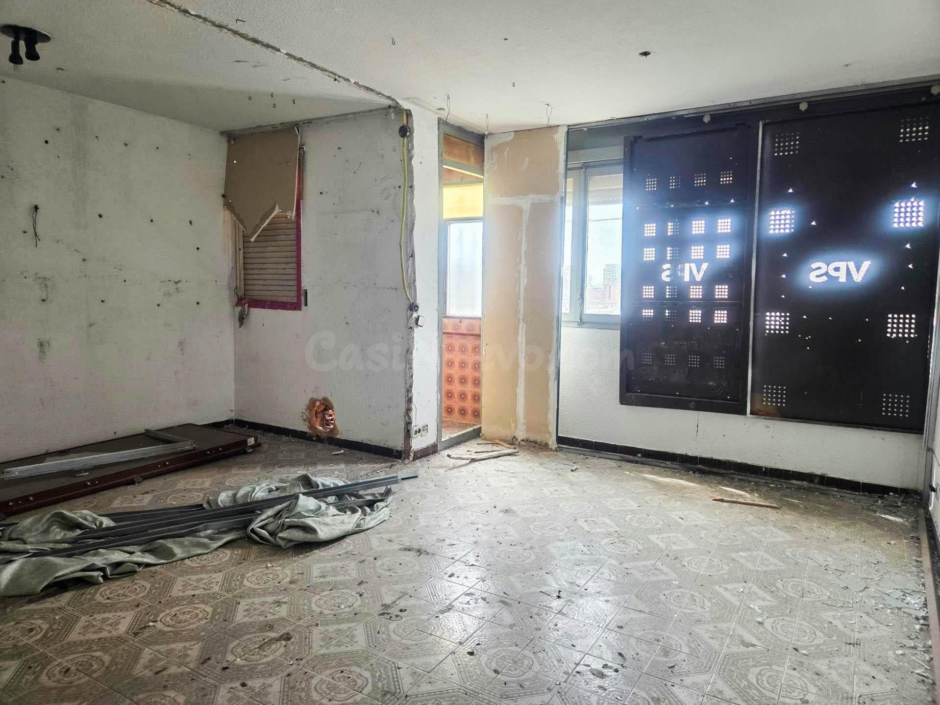 PISO A REFORMAR EN VENTA EN LA MINA, SANT ADRIÀ DE BESÒS
