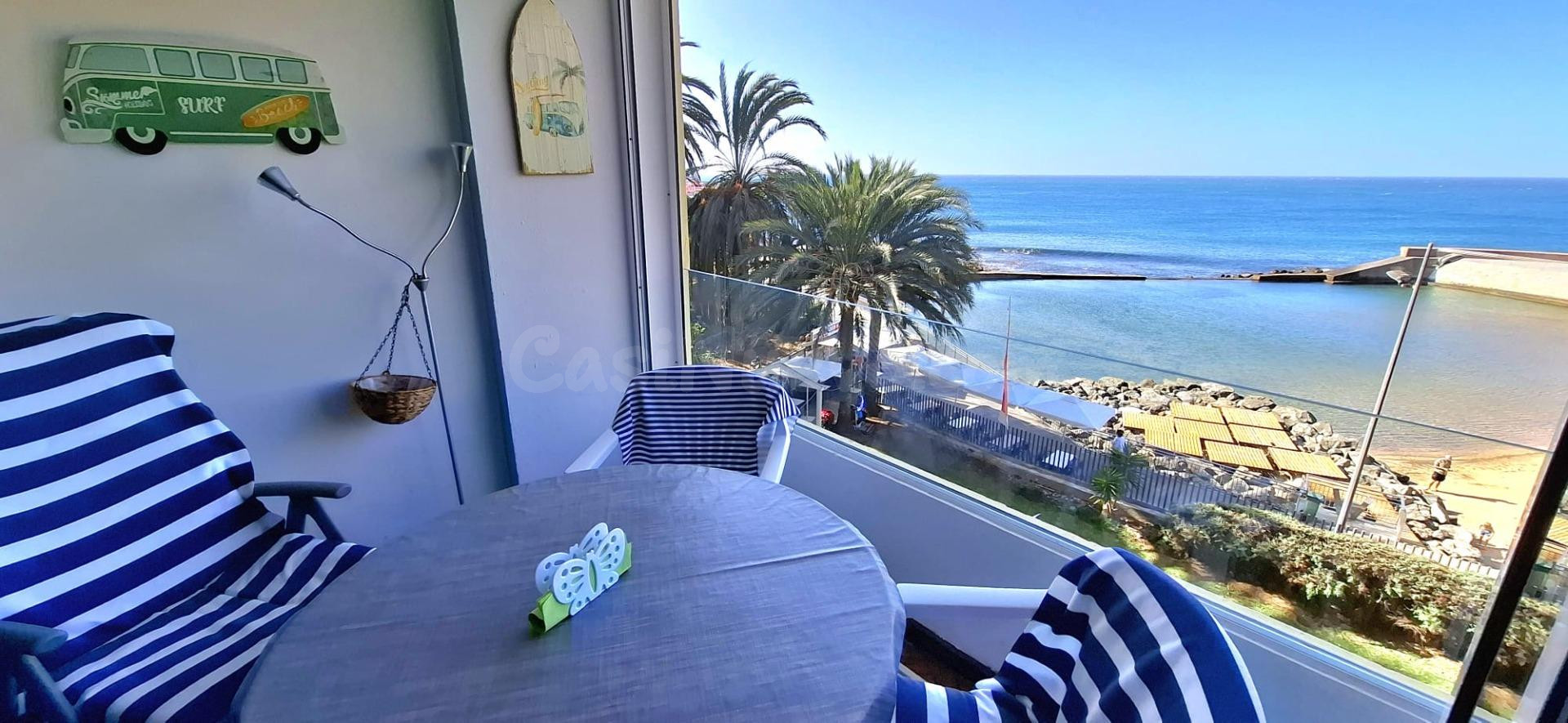 Apartamento en primera línea de mar con vistas directas al océano