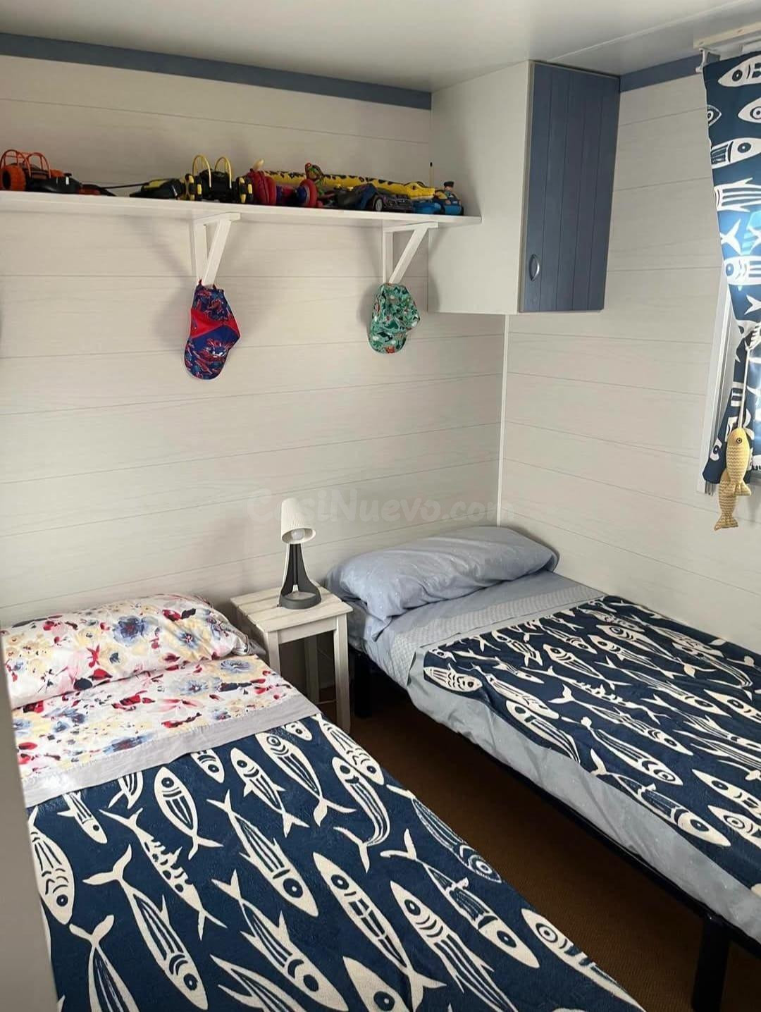 ¡Magnífica casa prefabricada lista para entrar a vivir con parcela de 600 m2 en la zona del aeropuerto!