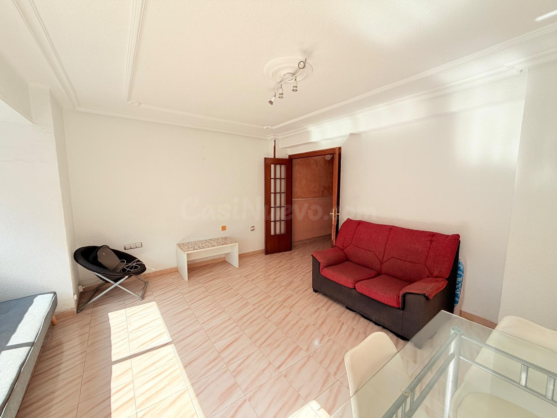 EASY RENT presenta esta acogedora vivienda situada en el barrio de Los Ángeles