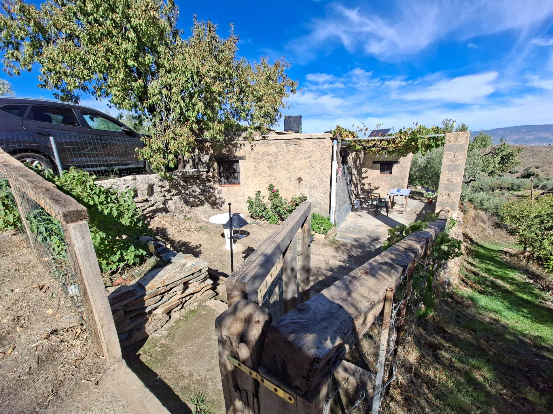 SE VENDE CASA CON PARCELA EN ABRUCENA EN PLENO PARQUE NATURA - foto 2