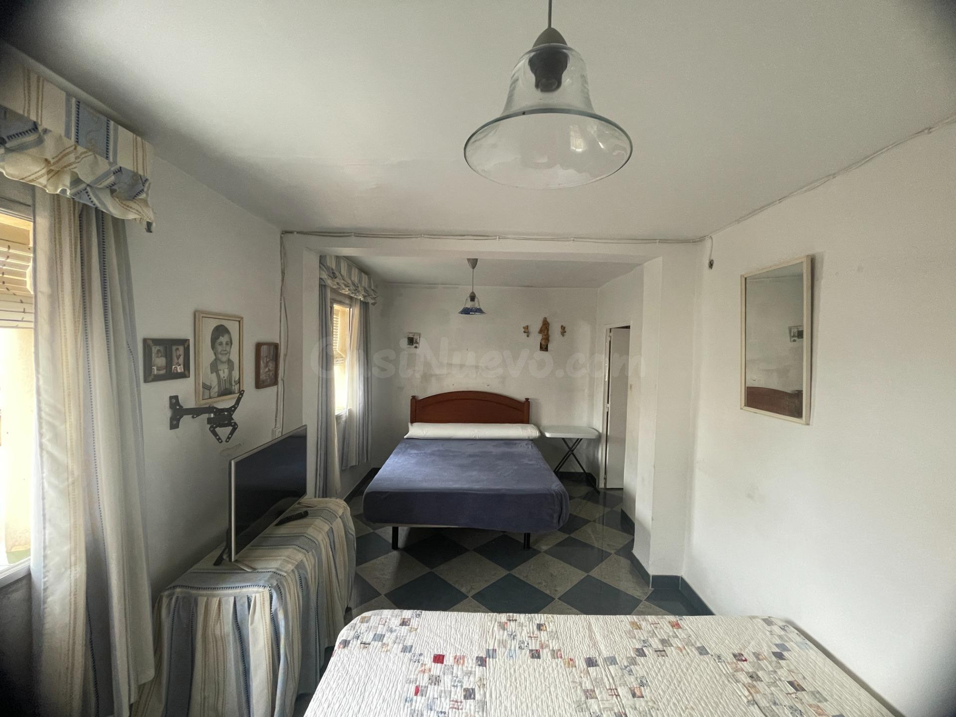 PISO PARA REFORMAR EN LA CORONACIÓN, ZONA OESTE DE JEREZ. ¡EDIFICIO CON ASCENSOR!