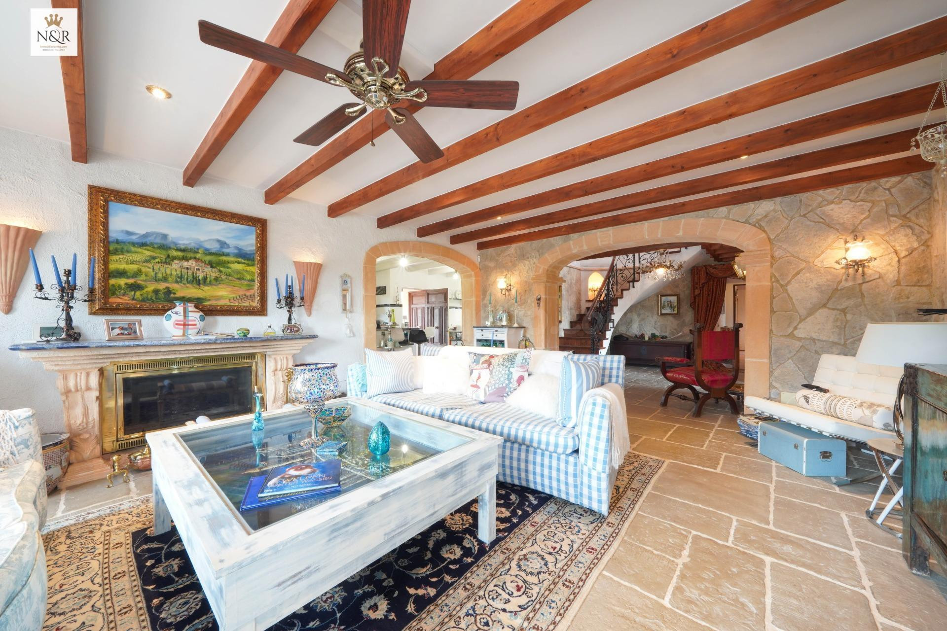FINCA RÚSTICA CON ESPECTACULAR CASA CON PISCINA Y JARDÍN MED - foto 5