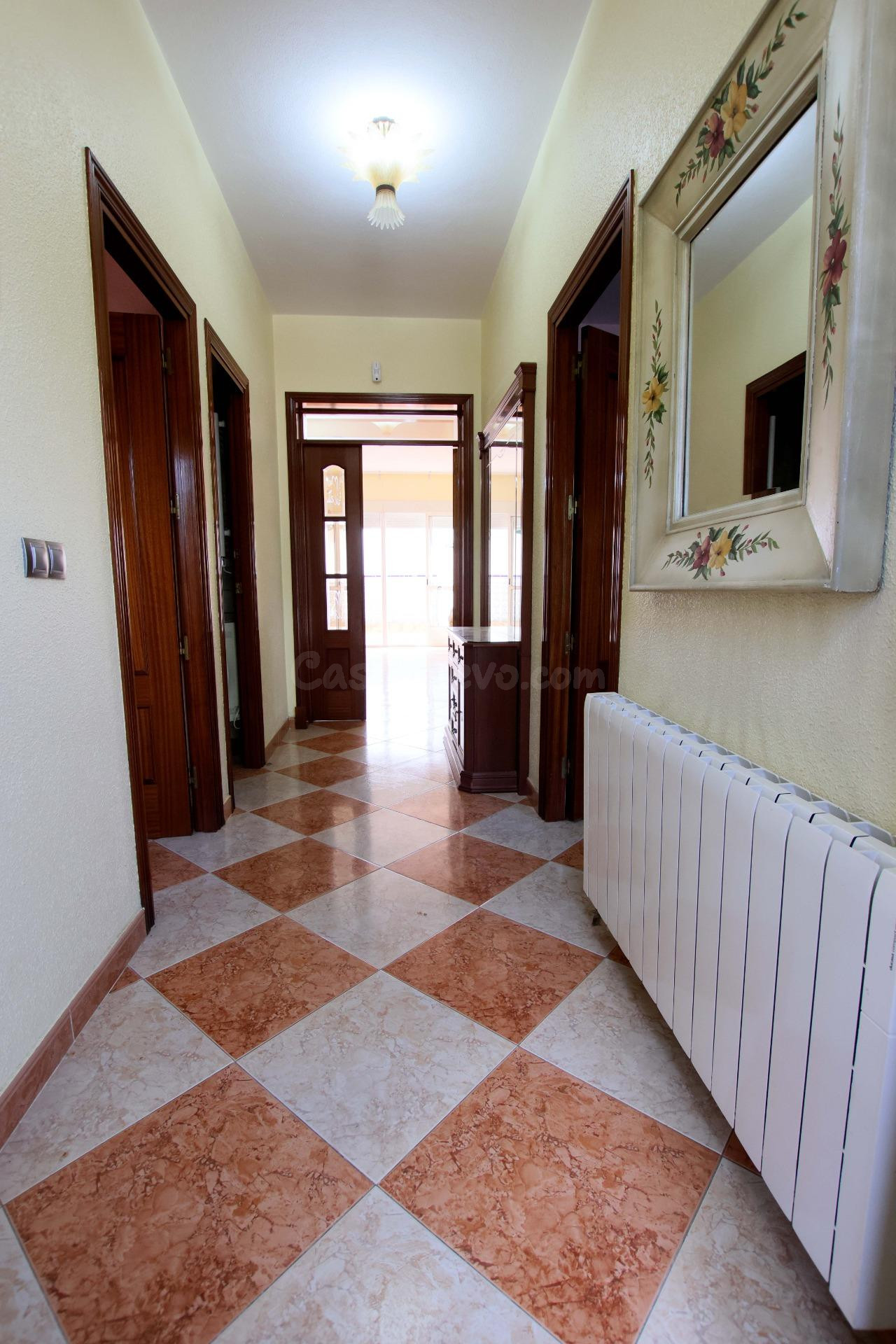 Fantástica casa en Montijo, con amplias estancias, totalment - foto 5