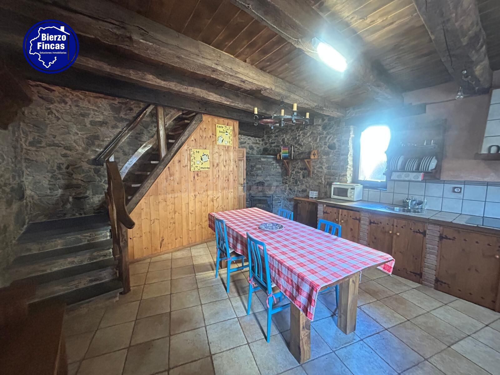 **SE ALQUILA CASA RÚSTICA EN NOCEDA DEL BIERZO**