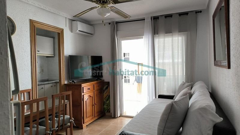 Oportunidad en Gandía: apartamento de 2 habitaciones con balcón