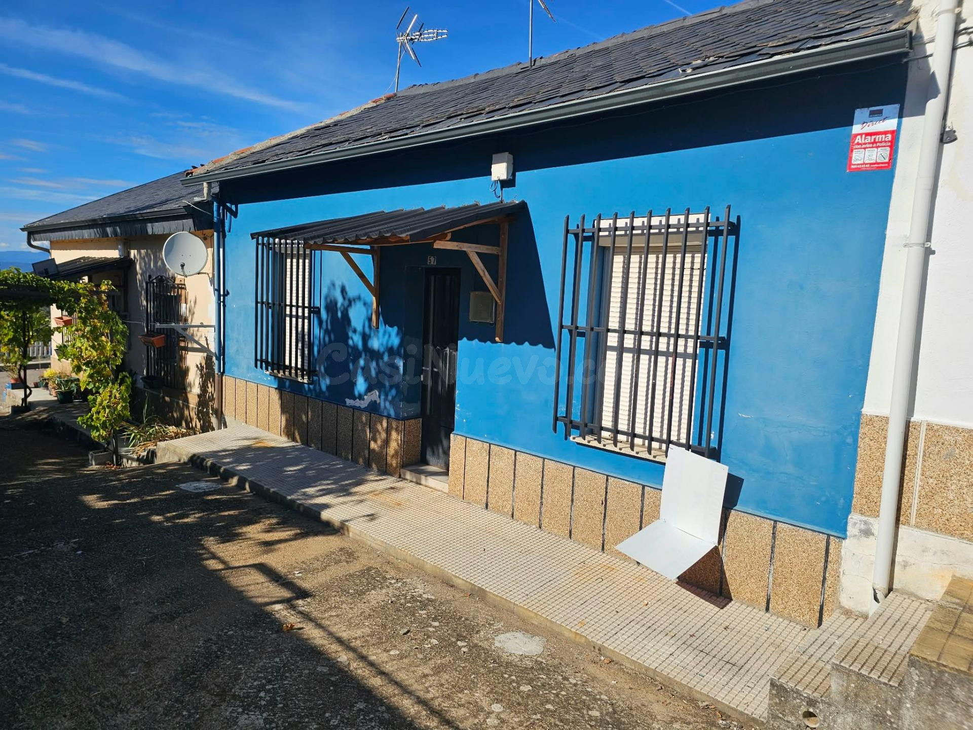Encantadora Casa de Pueblo en Molinaseca - Oportunidad Única por €38,000