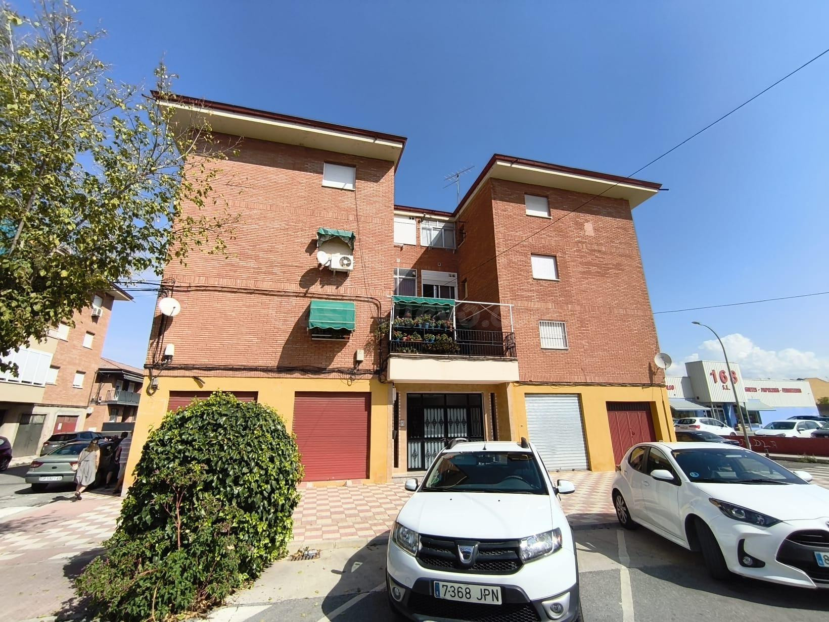 PISO DE 3 DORMITORIOS EN SANTA FE - foto 2