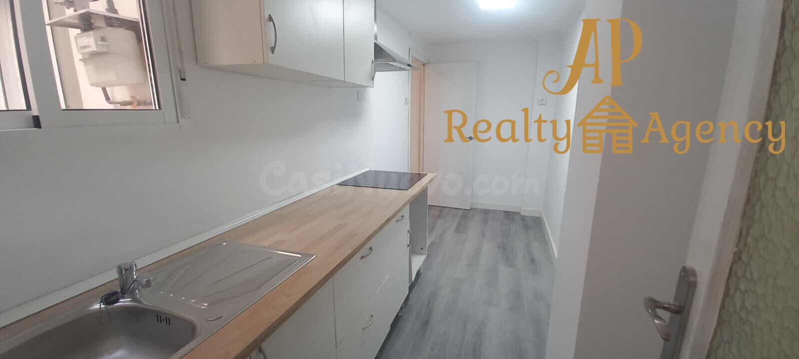 Piso exterior con balcón, trastero y posibilidad de 3 dormitorios en Elda
